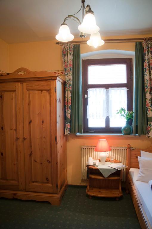 Hotel Schuberths Am Markt 부텐하임 객실 사진