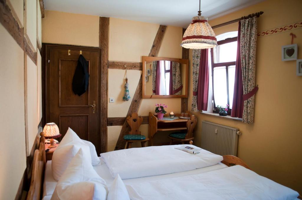 Hotel Schuberths Am Markt 부텐하임 객실 사진